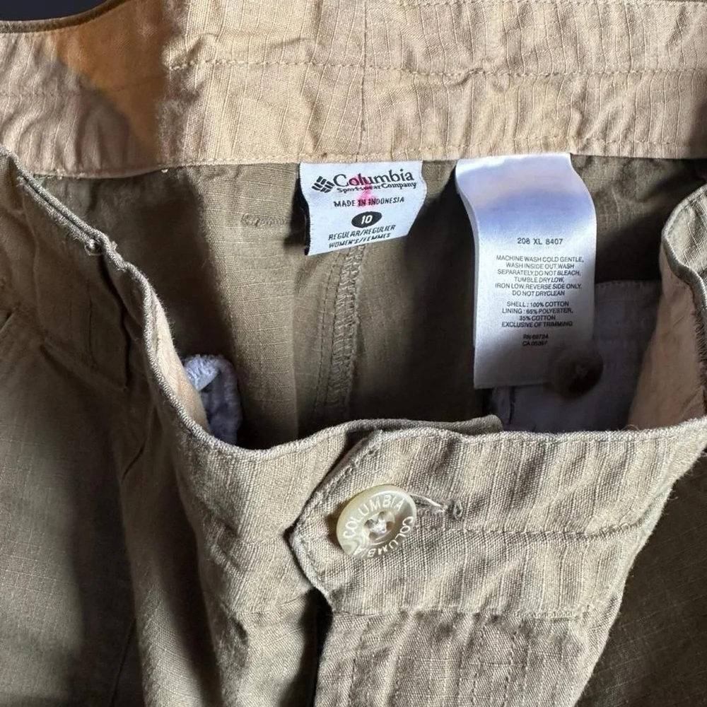 Green Columbia Women’s Cargo Ripstop Pants - Picture 6 of 8